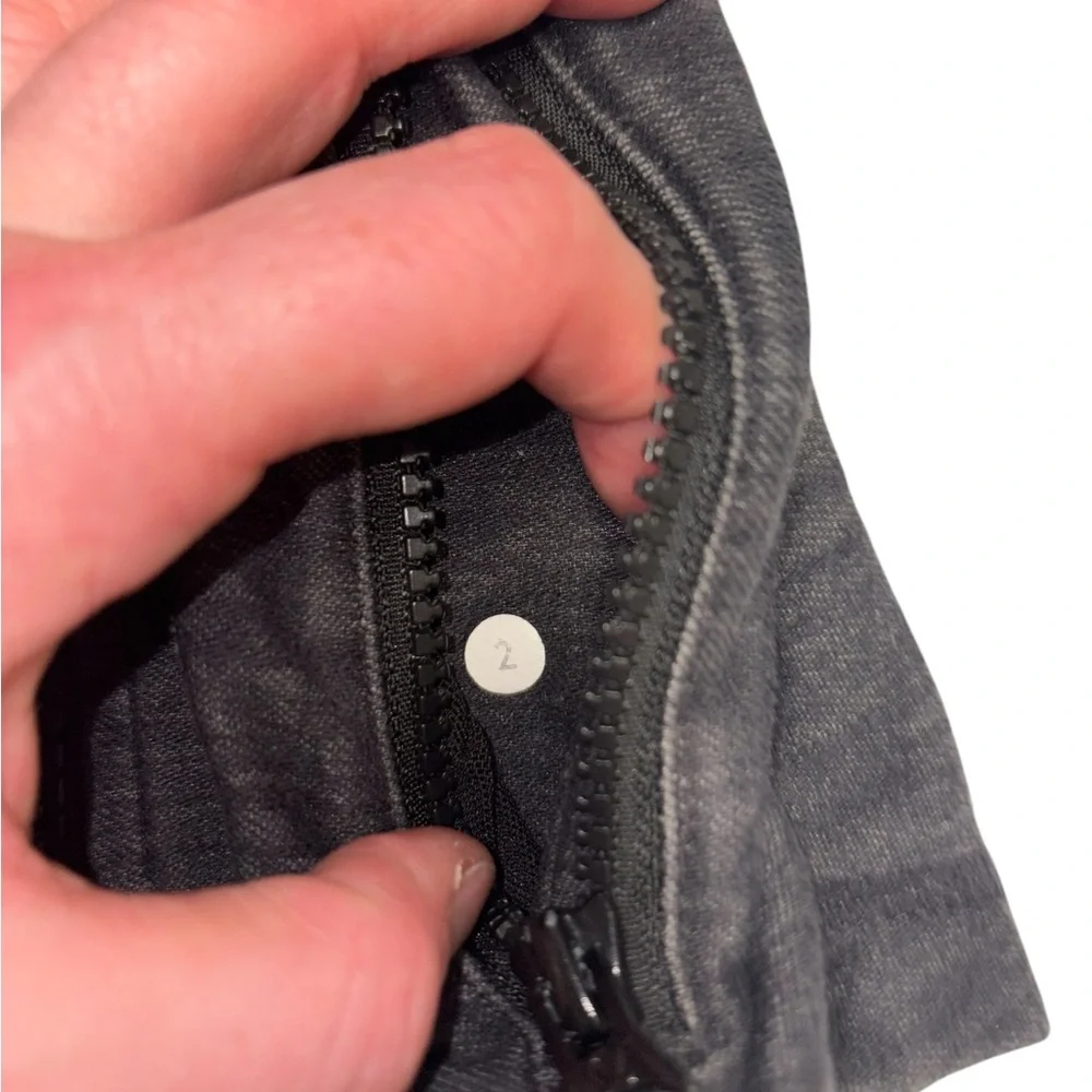 Lululemon size 2 Womens Zip up jacket - Picture 5 of 8